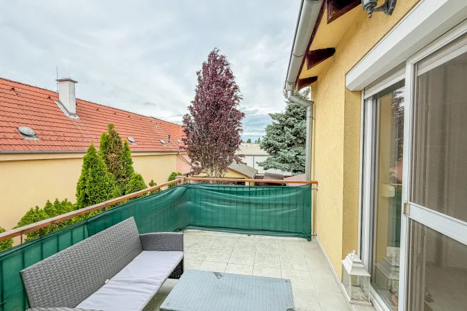 URBANISTA | Priestranný 4-izbový mezonet s terasou v centre Senca